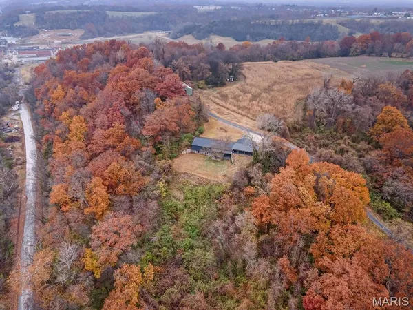 $370,000 | 200 Rebecca Lane, Chester, IL 62233