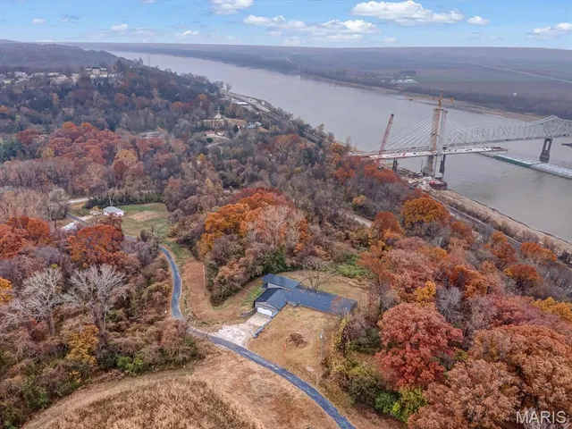 $389,000 | 200 Rebecca Lane, Chester, IL 62233