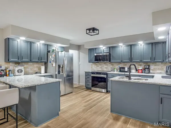 $370,000 | 200 Rebecca Lane, Chester, IL 62233