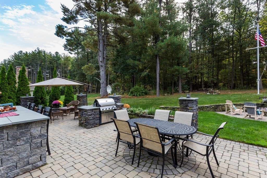 15 Peach Tree Road East Longmeadow, MA 01028 - Photo 10 of 29 Gallery Image 10
