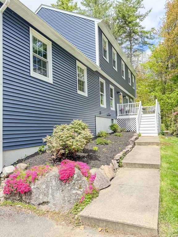 609 Gulf Road Northfield, MA 01360 - Photo 7 of 42