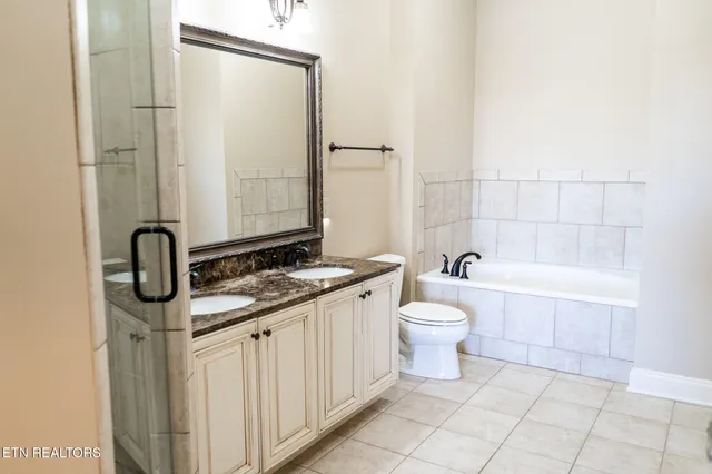 $2,195 | 445 West Blount Avenue, Unit 511, Knoxville, TN 37920