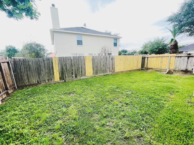 $2,200 | 19639 River Bottom Road, Katy, TX 77449