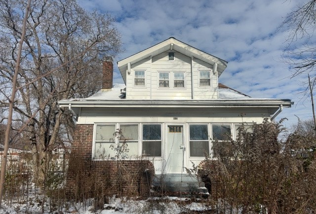 912 Washington Drive South Roxana, IL 62087 - Photo 2 of 3 a front view of a house with a yard