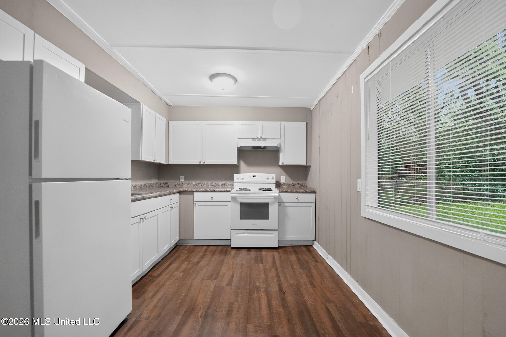 1089 Branch Street Jackson, MS 39212 - Photo 7 of 20 09_1089_Branch_St-Kitchen-8457