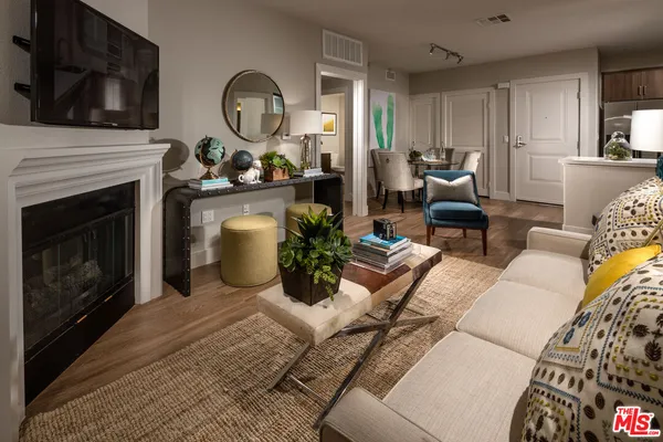 $5,395 | 1040 Glendon Avenue, Unit 3153, Los Angeles, CA 90024