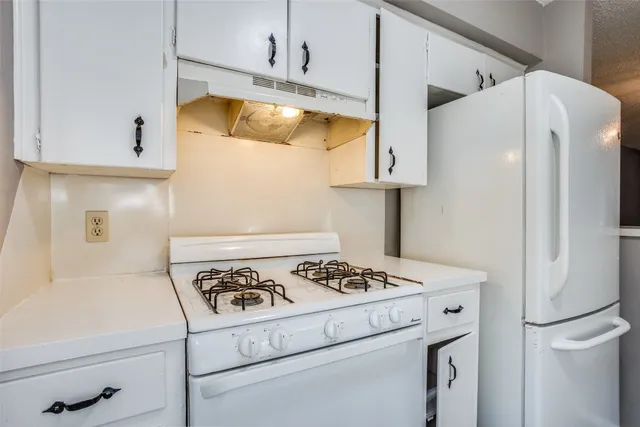 $1,395 | 607 Thrush Avenue, Unit B, Austin, TX 78753