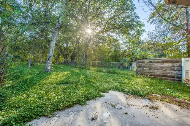 $1,395 | 607 Thrush Avenue, Unit B, Austin, TX 78753