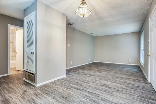 $1,395 | 607 Thrush Avenue, Unit B, Austin, TX 78753