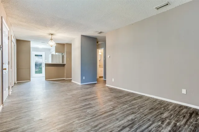 $1,395 | 607 Thrush Avenue, Unit B, Austin, TX 78753