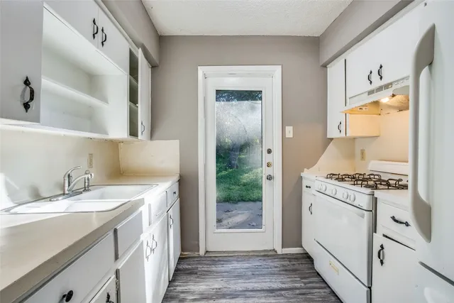 $1,395 | 607 Thrush Avenue, Unit B, Austin, TX 78753