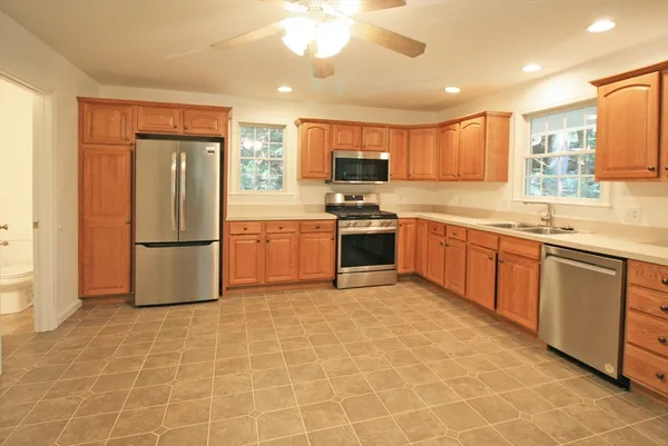 $393,000 | 36 Torrey Street, Easthampton, MA 01027