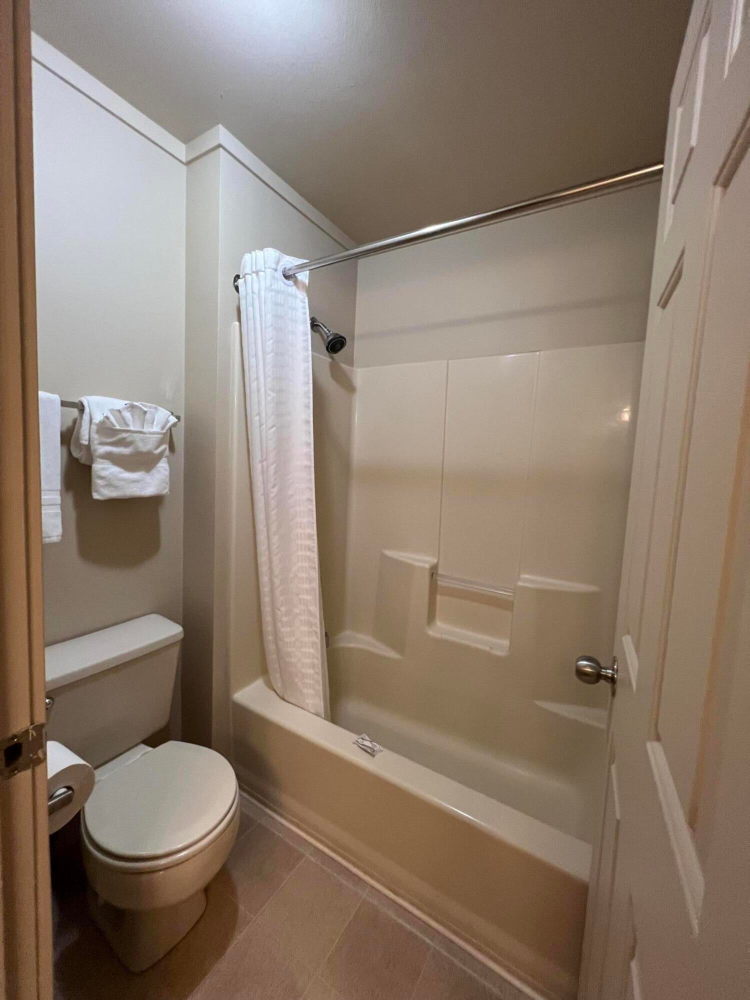 2280 Snowgoose Drive, Unit RV6D Redmond, OR 97756 - Photo 13 of 41 IMG-6134
