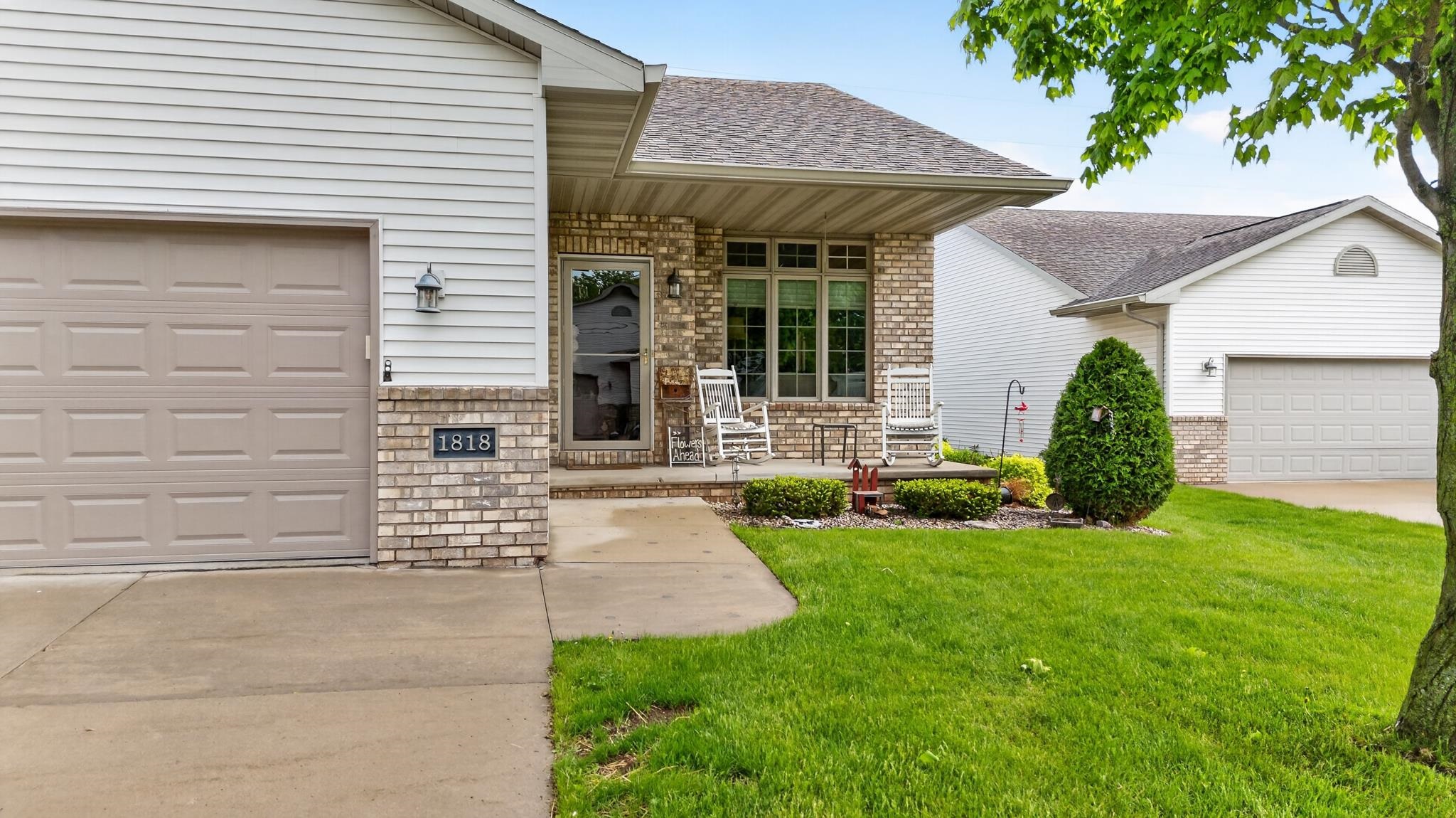 1818 East Sylvan Avenue Appleton, WI 54915 - Photo 2 of 48