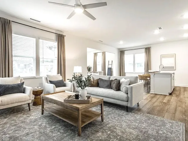 $2,585 | 6633 Willow Way, McCordsville, IN 46055