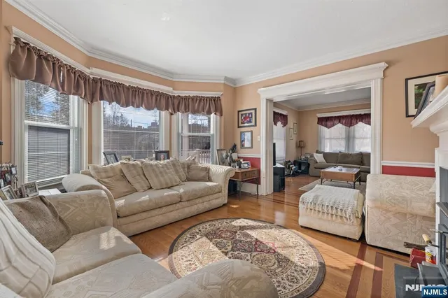 $789,900 | 258 Clinton Place, Hackensack, NJ 07601