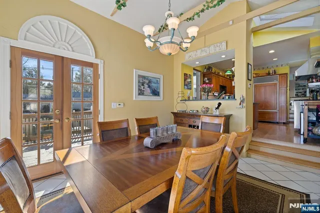 $789,900 | 258 Clinton Place, Hackensack, NJ 07601