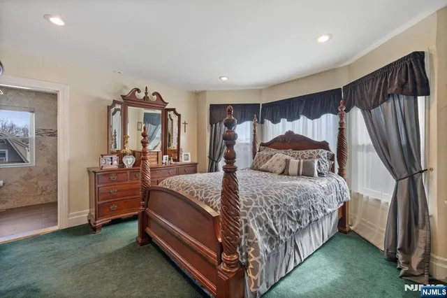 $789,900 | 258 Clinton Place, Hackensack, NJ 07601