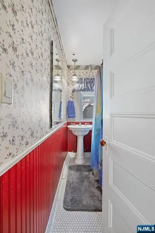 $789,900 | 258 Clinton Place, Hackensack, NJ 07601