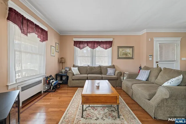 $789,900 | 258 Clinton Place, Hackensack, NJ 07601