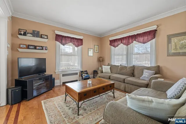 $789,900 | 258 Clinton Place, Hackensack, NJ 07601