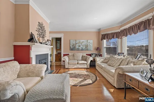 $789,900 | 258 Clinton Place, Hackensack, NJ 07601