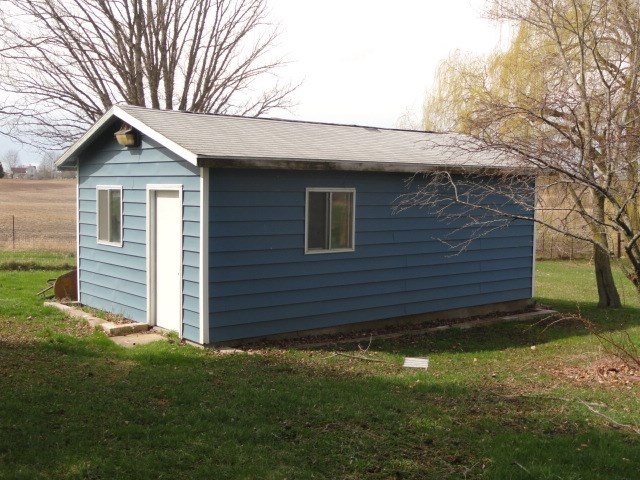5100 East Coleman Road Clare, MI 48617 - Photo 12 of 15 1815082-11.JPG