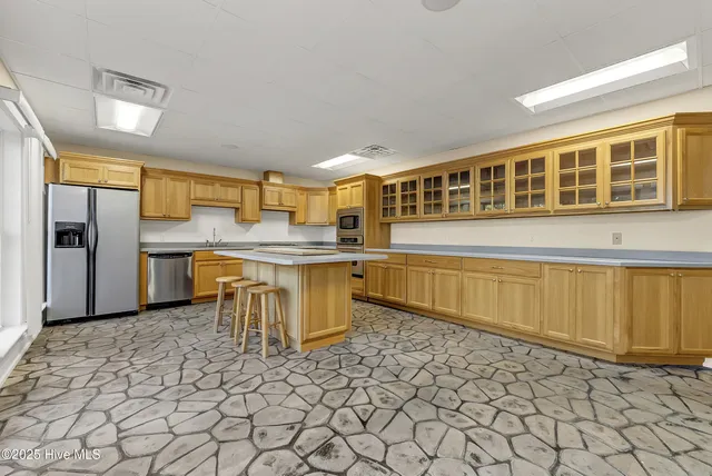 $1,250,000 | 240 Drake Landing, New Bern, NC 28560