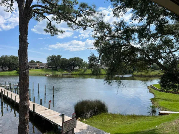 $149,900 | 210 Pelham Road, Unit 111B, Fort Walton Beach, FL 32547