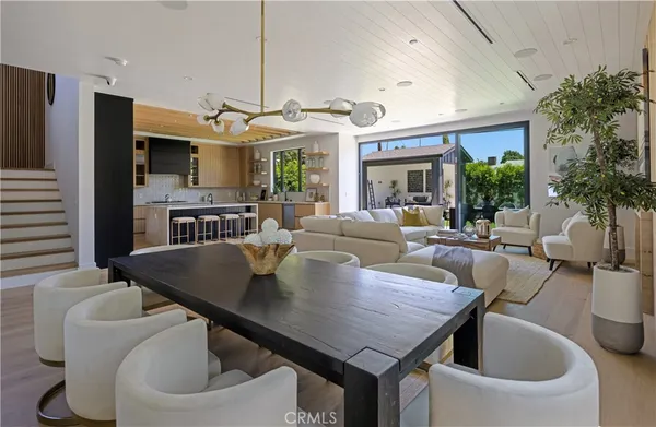 $15,500 | 5222 Ventura Canyon Avenue, Sherman Oaks, CA 91401