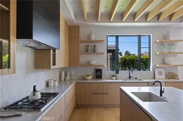 $21,000 | 5222 Ventura Canyon Avenue, Sherman Oaks, CA 91401