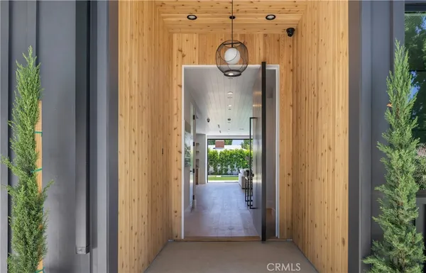 $15,500 | 5222 Ventura Canyon Avenue, Sherman Oaks, CA 91401