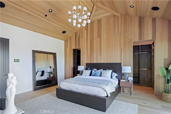 $15,500 | 5222 Ventura Canyon Avenue, Sherman Oaks, CA 91401