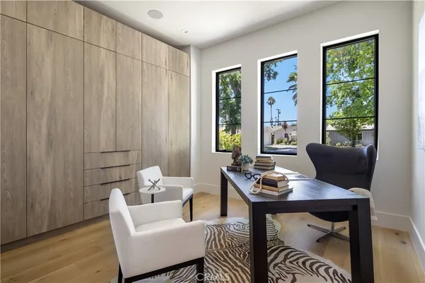 $15,500 | 5222 Ventura Canyon Avenue, Sherman Oaks, CA 91401