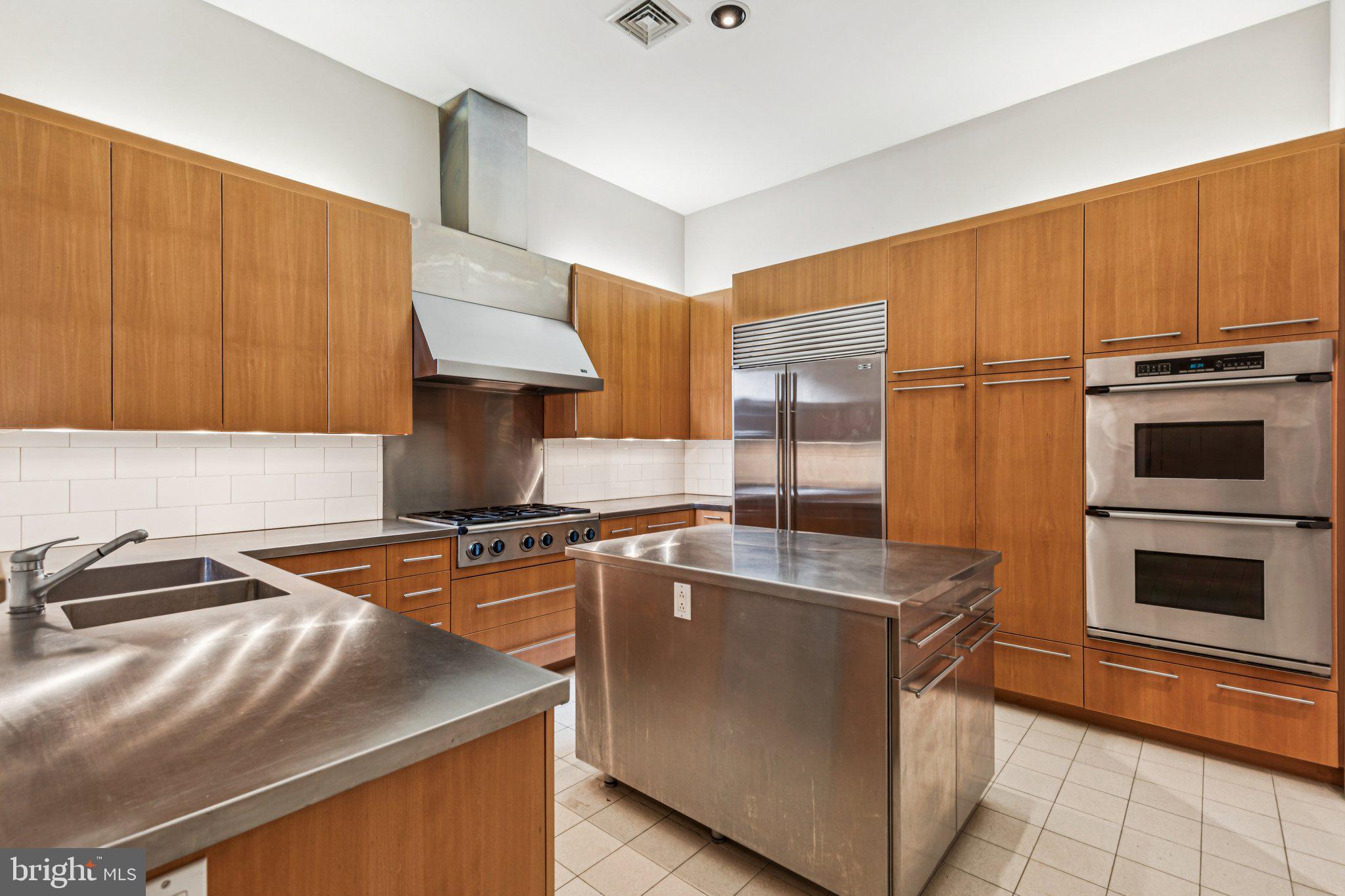 2106 Spruce Street Philadelphia, PA 19103 - Photo 5 of 50