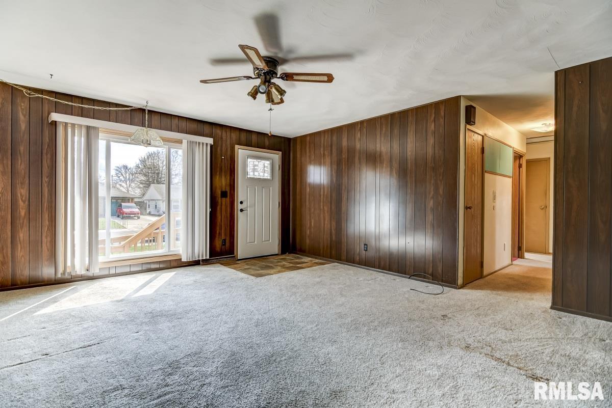 3425 South Spring Street Springfield, IL 62703 - Photo 4 of 28