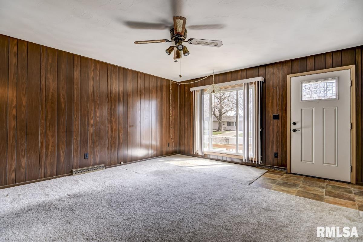 3425 South Spring Street Springfield, IL 62703 - Photo 5 of 28