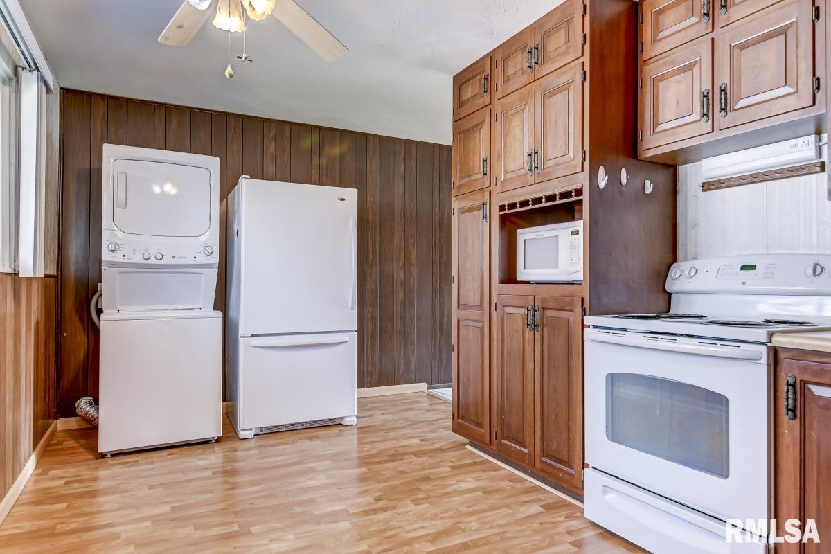 3425 South Spring Street Springfield, IL 62703 - Photo 8 of 28