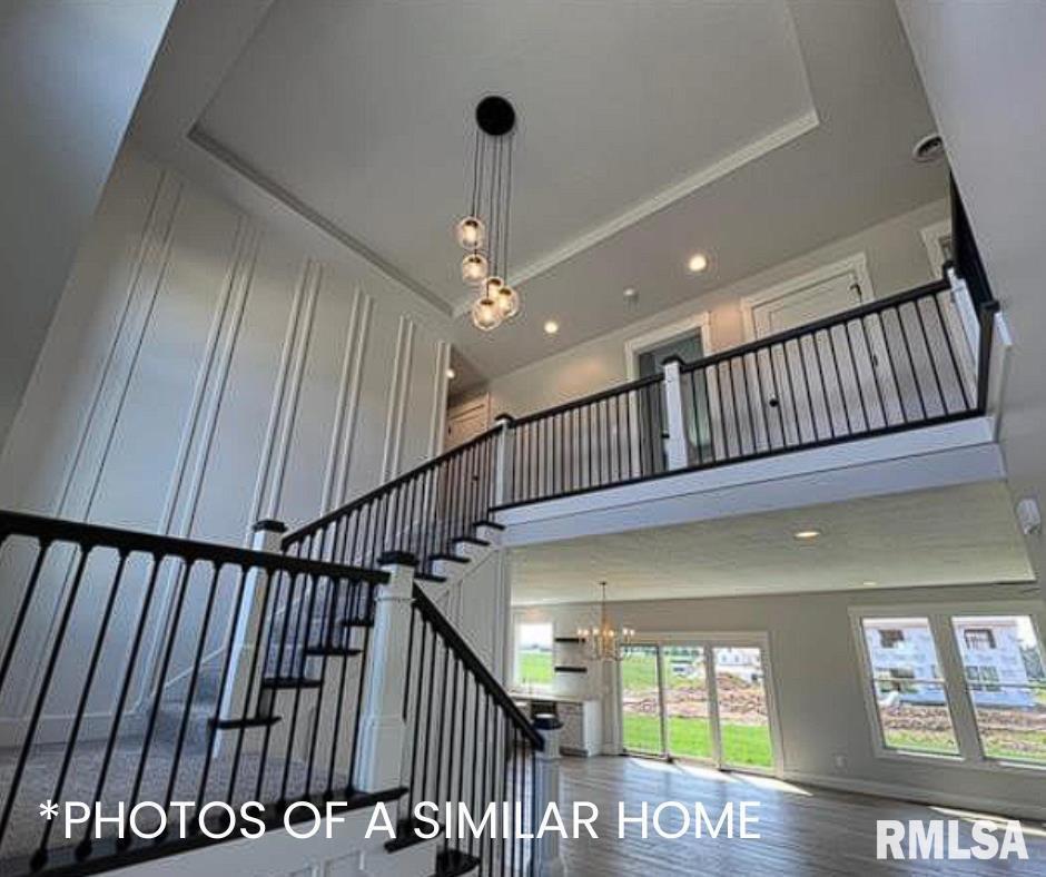 6414 Pelican Street Bettendorf, IA 52722 - Photo 25 of 57 a view of entryway