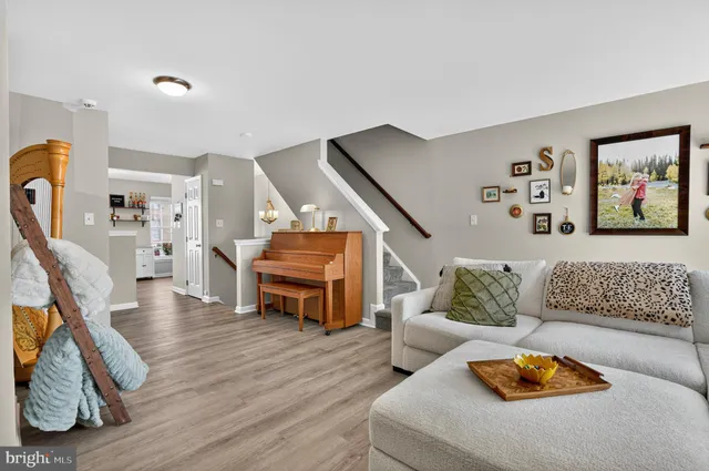 $579,990 | 45445 Timber Trail Square, Sterling, VA 20164