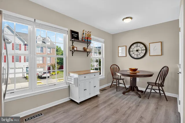 $579,990 | 45445 Timber Trail Square, Sterling, VA 20164