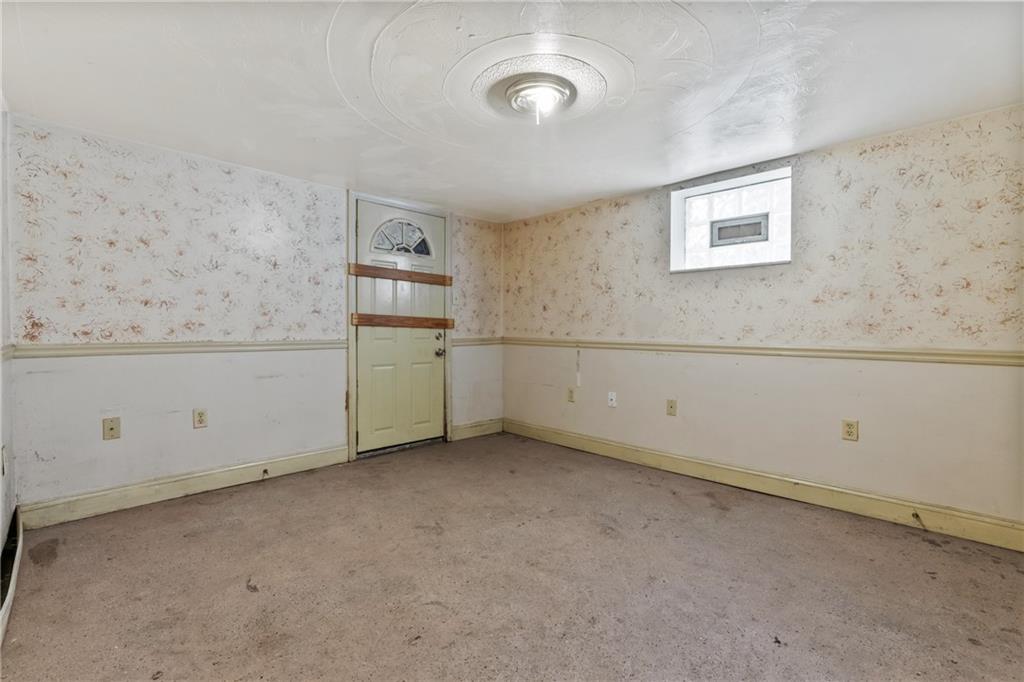 533 Woodward Avenue McKees Rocks, PA 15136 - Photo 14 of 24