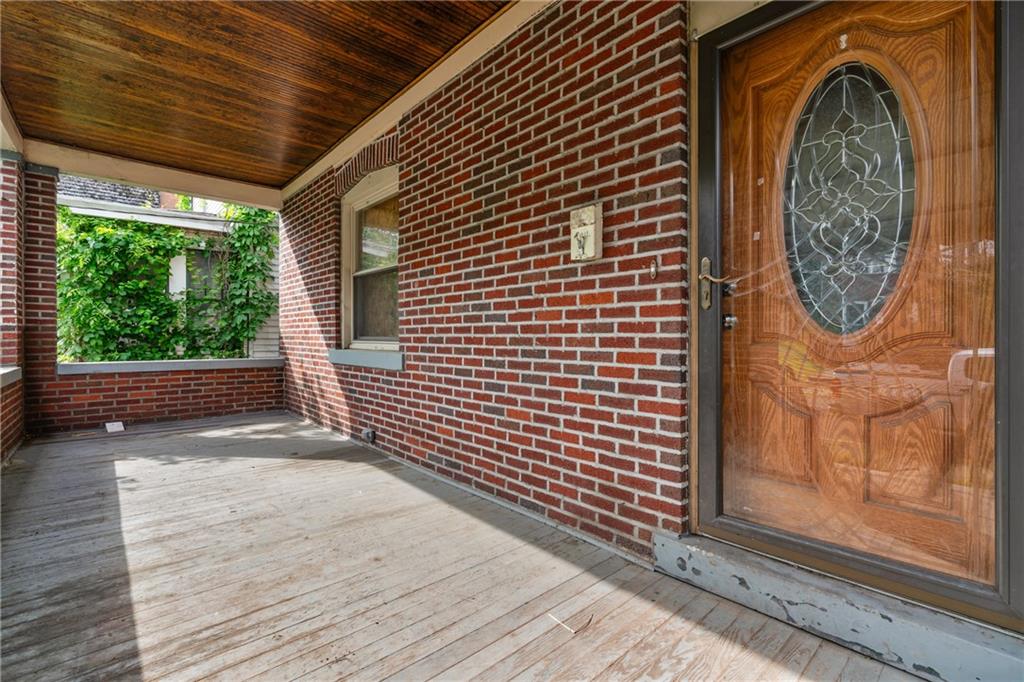 533 Woodward Avenue McKees Rocks, PA 15136 - Photo 2 of 24