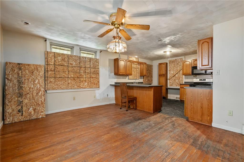 533 Woodward Avenue McKees Rocks, PA 15136 - Photo 8 of 24