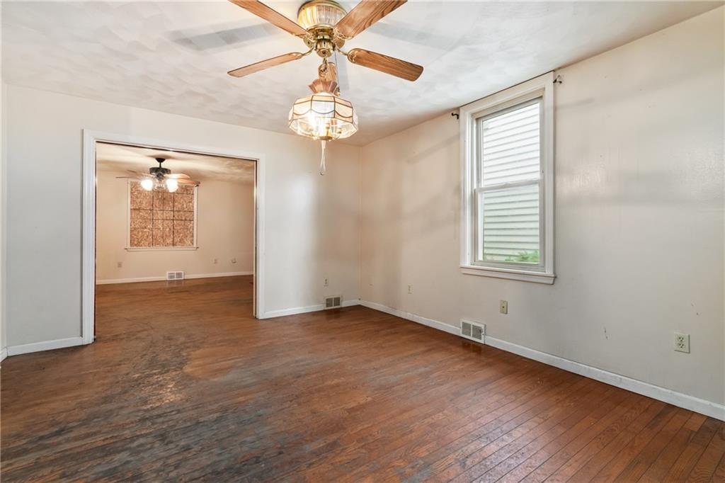 533 Woodward Avenue McKees Rocks, PA 15136 - Photo 9 of 24