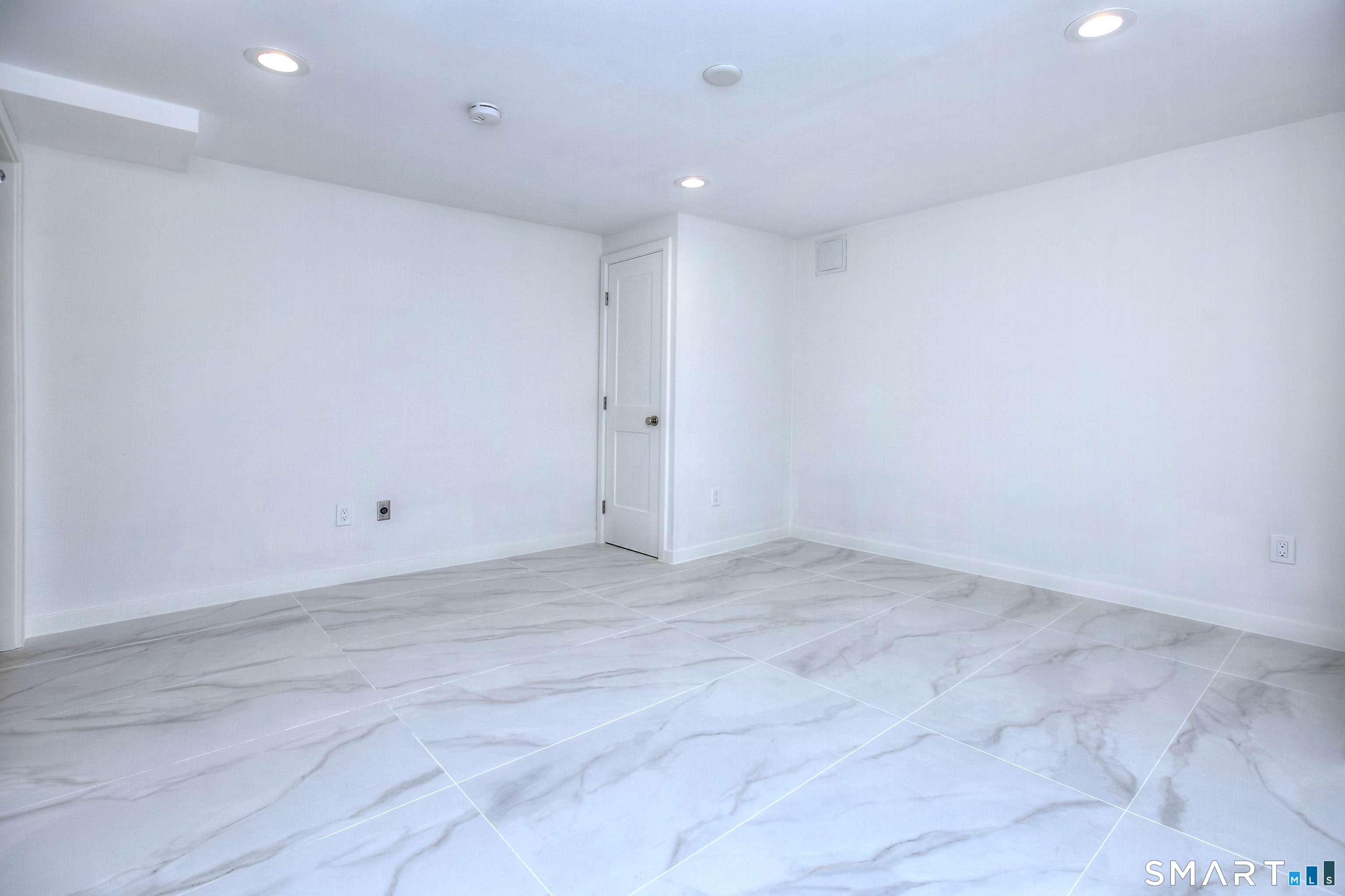 112 Harvest Cmns, Unit 112 Westport, CT 06880 - Photo 29 of 35