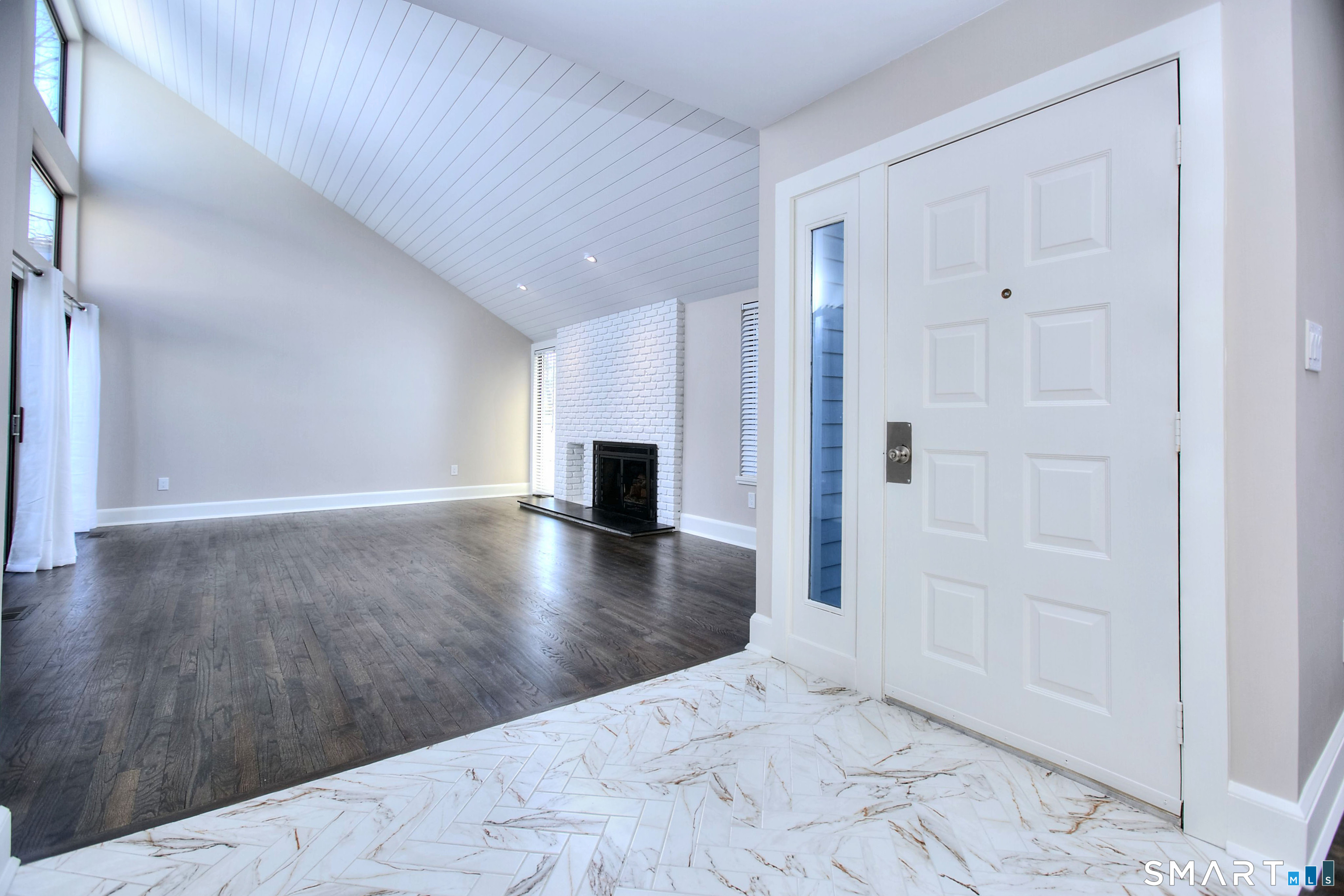 112 Harvest Cmns, Unit 112 Westport, CT 06880 - Photo 3 of 35