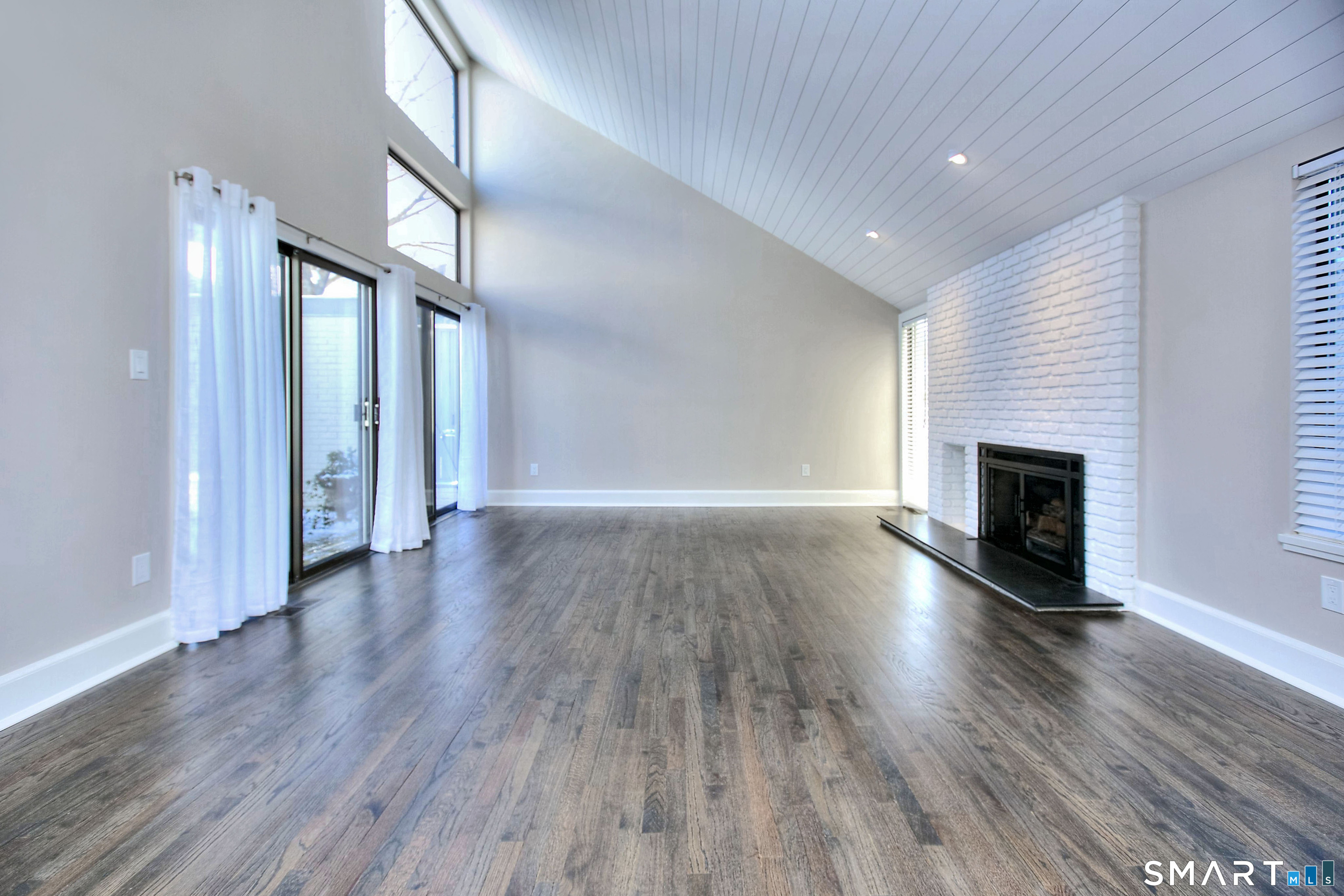 112 Harvest Cmns, Unit 112 Westport, CT 06880 - Photo 5 of 35