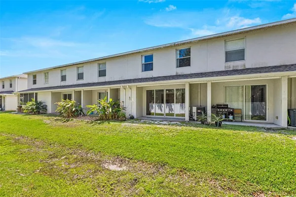 $2,950 | 9889 66th Street North, Pinellas Park, FL 33782