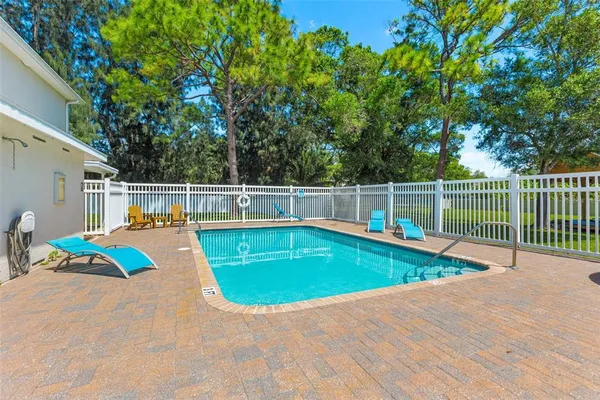 $2,950 | 9889 66th Street North, Pinellas Park, FL 33782